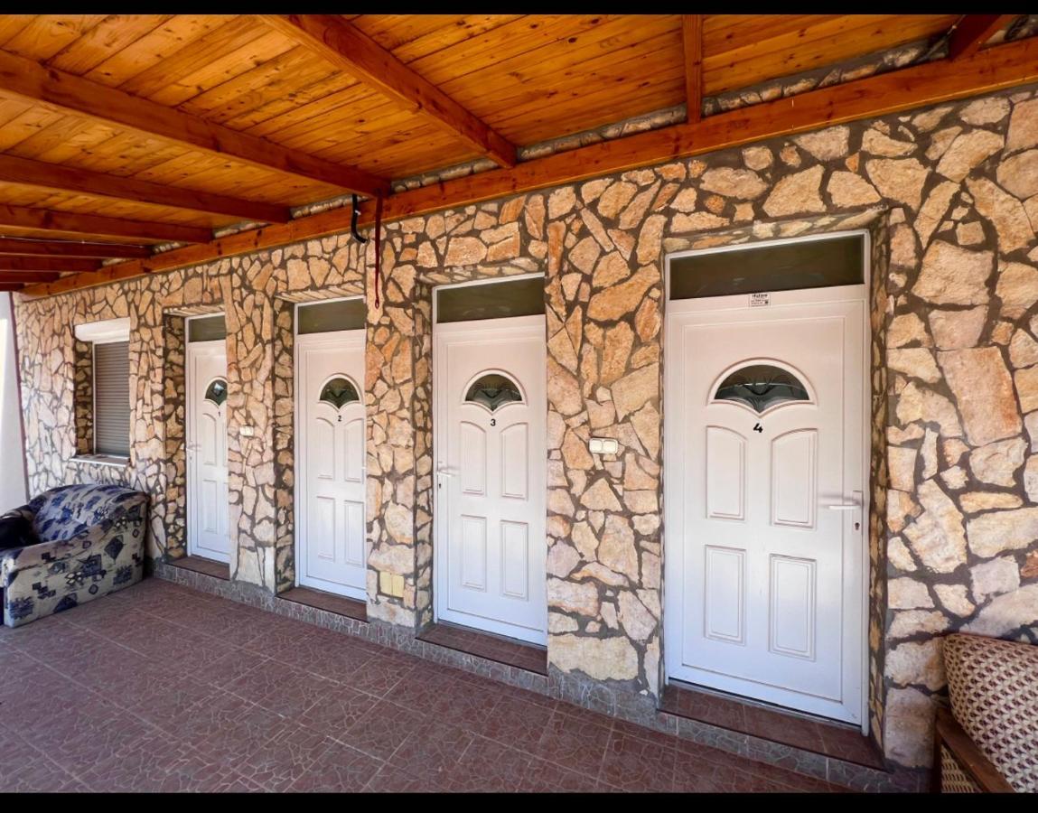 Relax Apartman Siofok-Sosto Luaran gambar